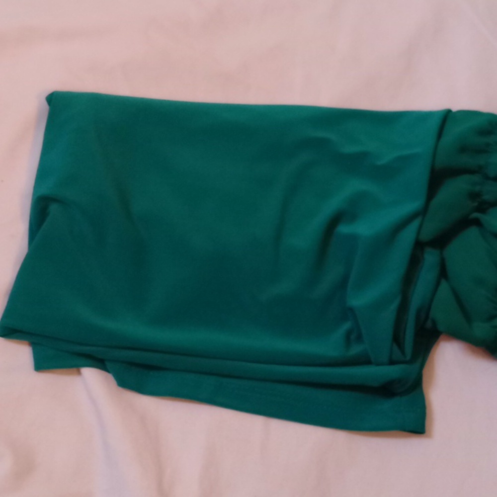 ADELE & MAY, Chic Green Blouse with Ruffle Sleeves, Size Xl - Picture 10 of 11